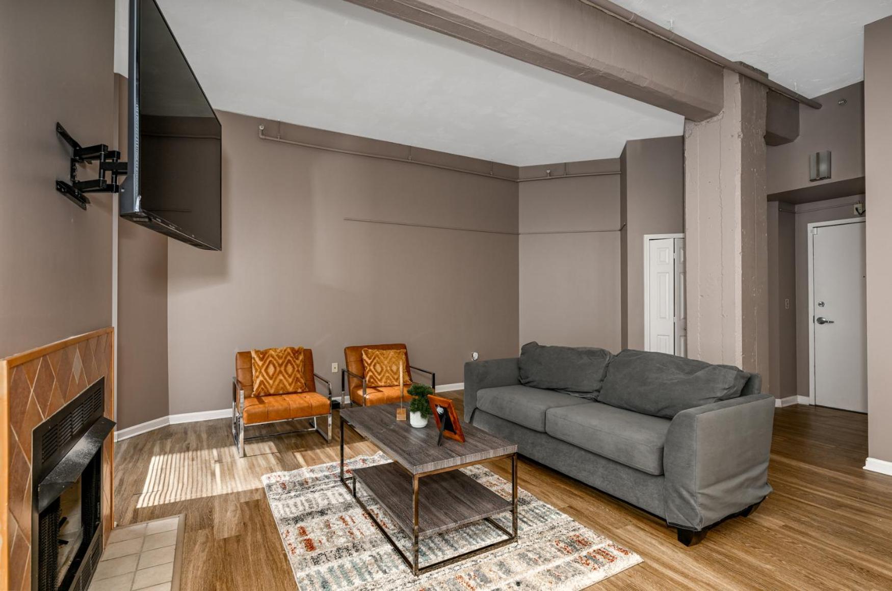 2 Bath Prkg+gym+sauna Perk Plaza +30 Day Appartement