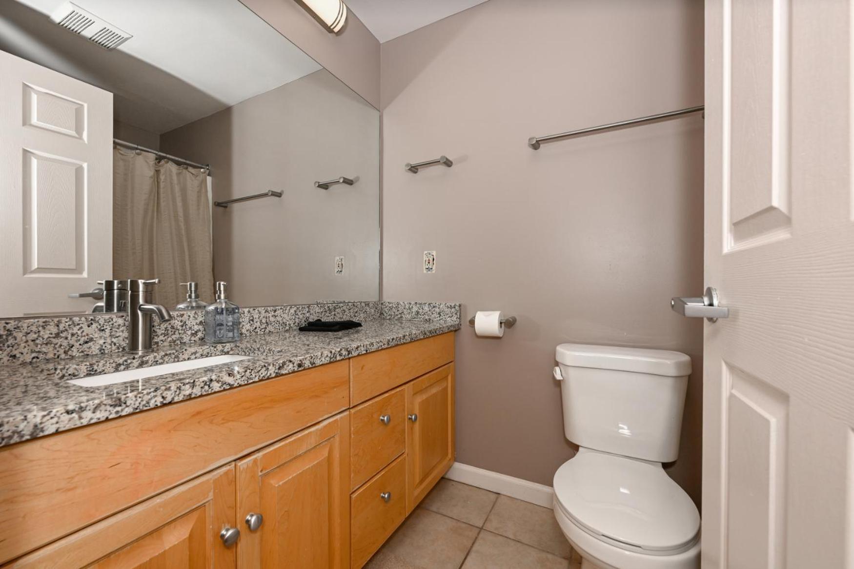 2 Bath Prkg+gym+sauna Perk Plaza +30 Day Appartement *