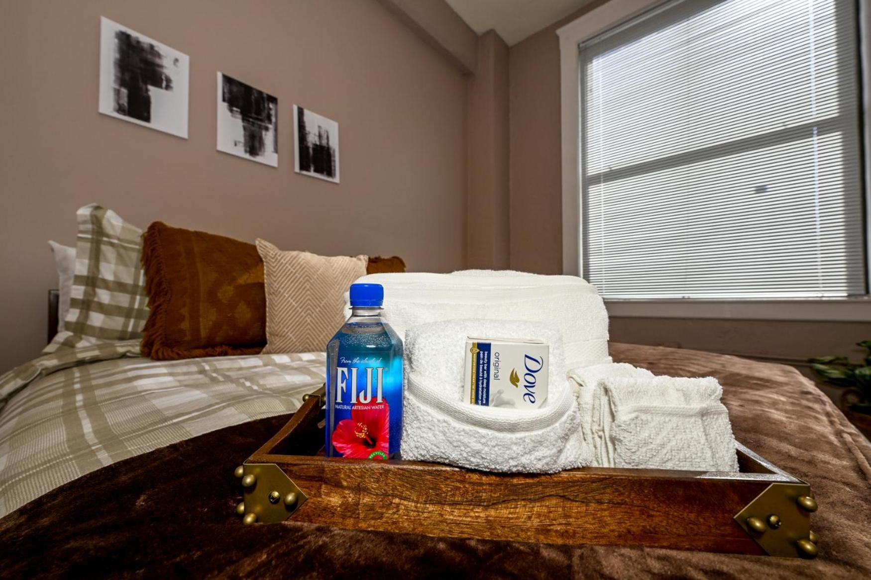 2 Bath Prkg+gym+sauna Perk Plaza +30 Day Appartement *