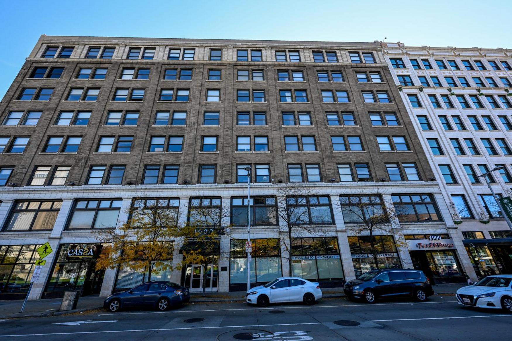 2 Bath Prkg+gym+sauna Perk Plaza +30 Day Cleveland